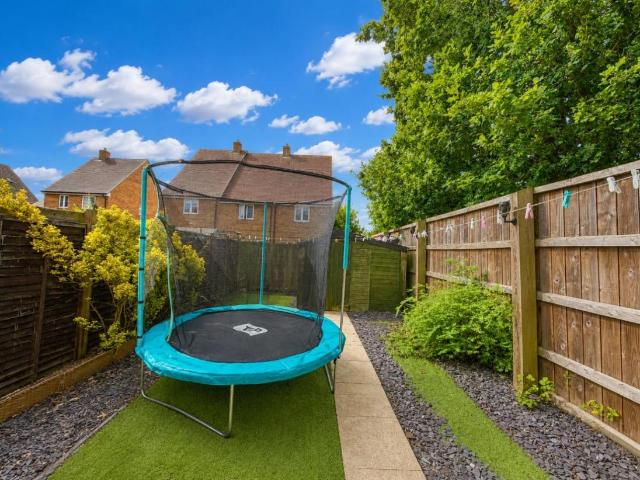 House for sale in Cheeseman's Green, Bridgefield