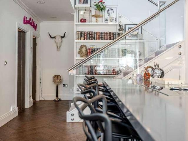 House for sale in St Margarets, Greater London