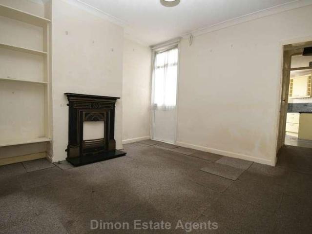 House for sale in Middlecroft, Hampshire