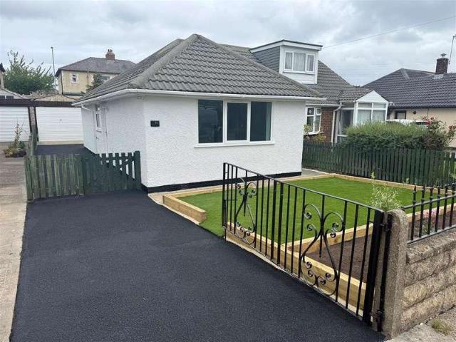 House for sale in Wrose, West Yorkshire