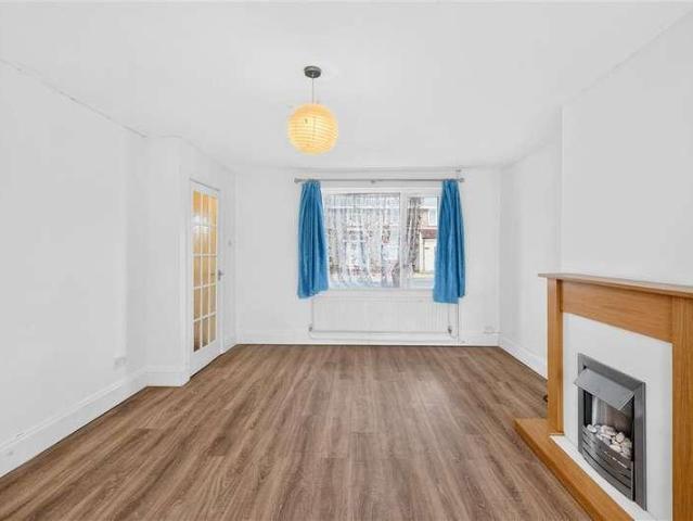 House for sale in Lee Chapel, Essex