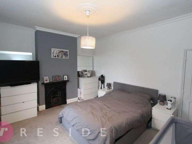 House for sale in Wardle, Burnedge