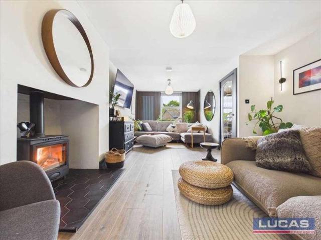 House for sale in Llanfair Pwllgwyngyll, Wales