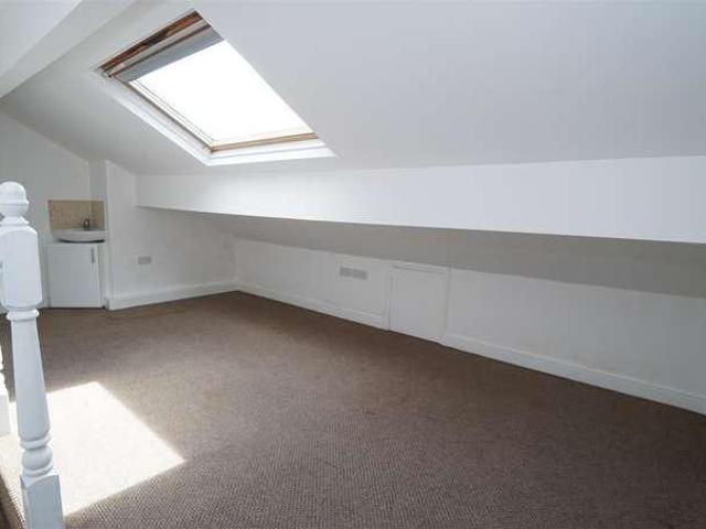 House for sale in Baildon, West Yorkshire
