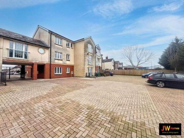 Flat for sale in Wales