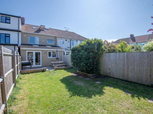 House for sale in Broomhill, Feckenham