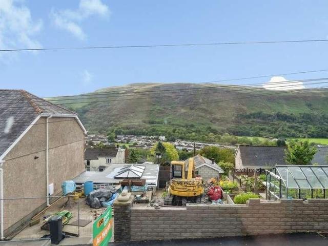 House for sale in Ystalyfera