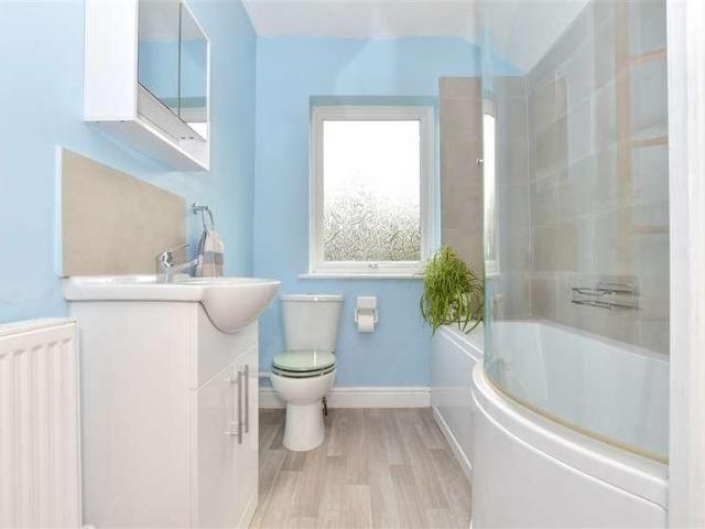 House for sale in Tower Hamlets, Ash