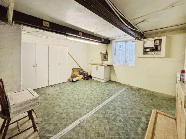 House for sale in Allerton, West Yorkshire