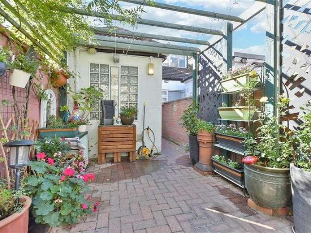 House for sale in Brompton, Gillingham