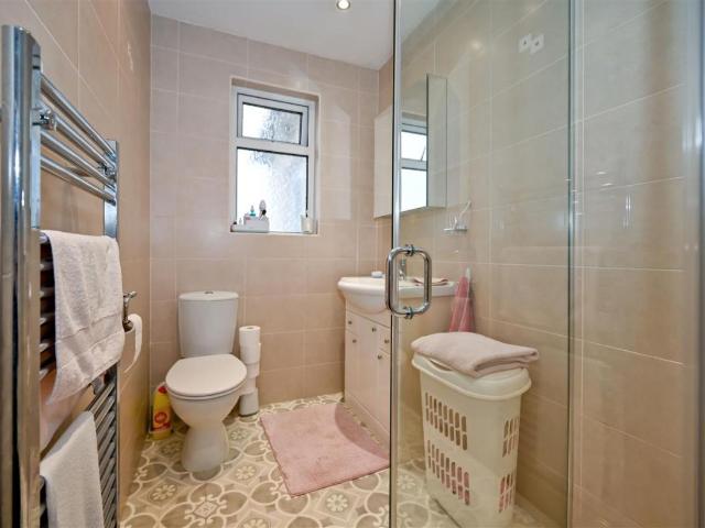 House for sale in Rufford Park, Yeadon