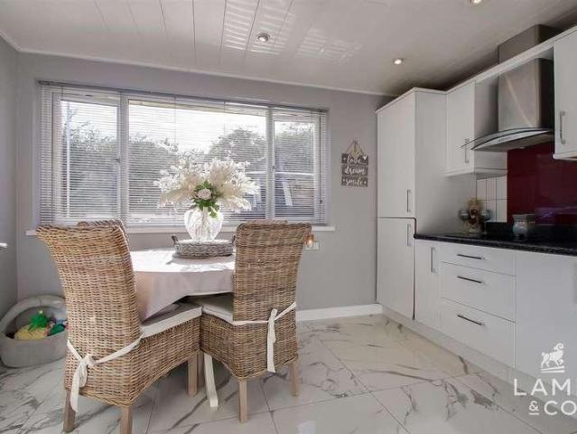 House for sale in Dale Hill, Essex