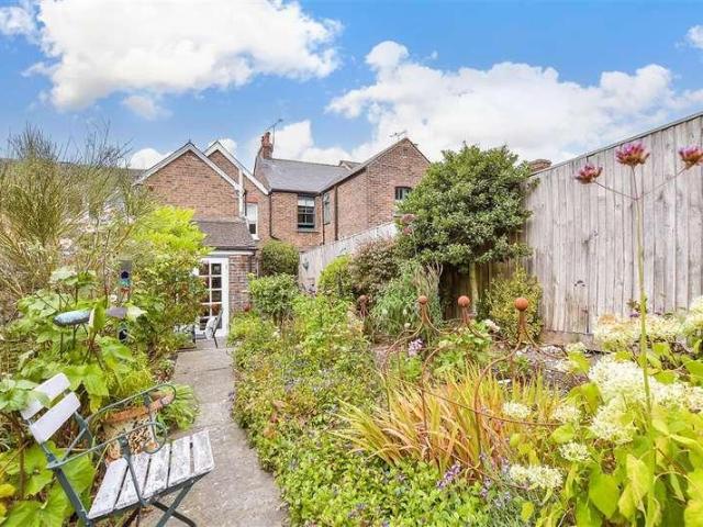 House for sale in Arundel, Clapham