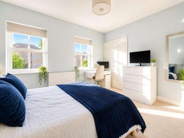 House for sale in Clapham, Greater London