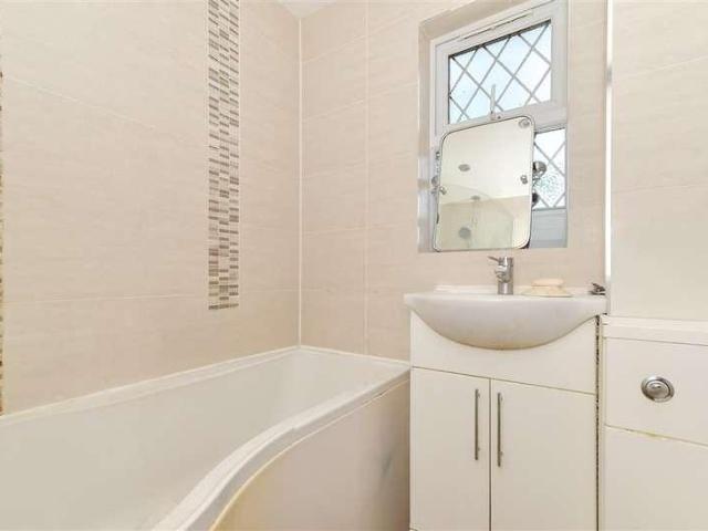 House for sale in Queens Park, Billericay
