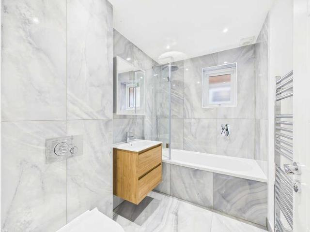 House for sale in Horsham, West Sussex