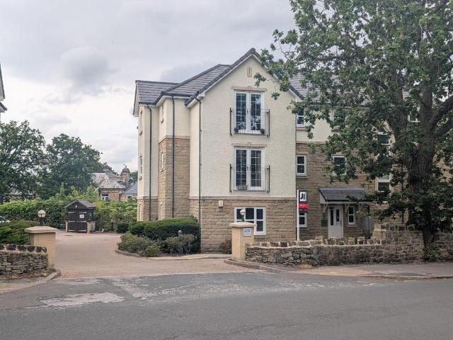House for sale in Cottingley, West Yorkshire