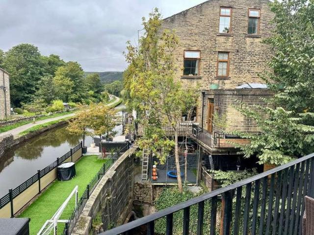 House for sale in Kershaw, Calderdale