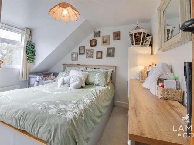 House for sale in Dale Hill, Essex