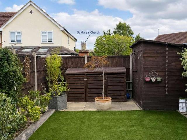 House for sale in Woodloes Park, Green Close