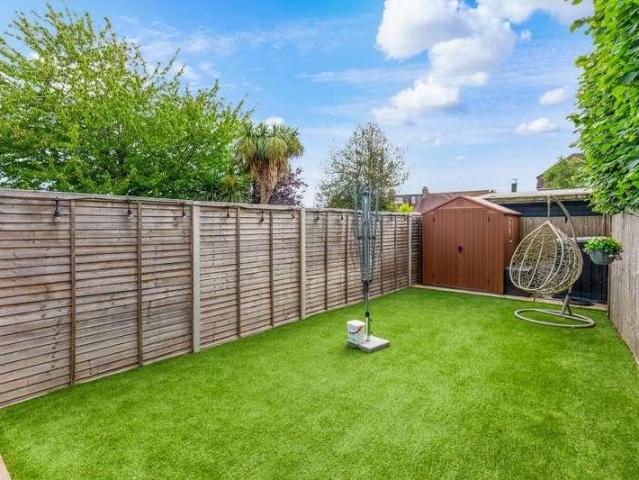 House for sale in Chessington, Chessington