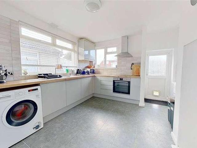 House for sale in Fishersgate, West Sussex