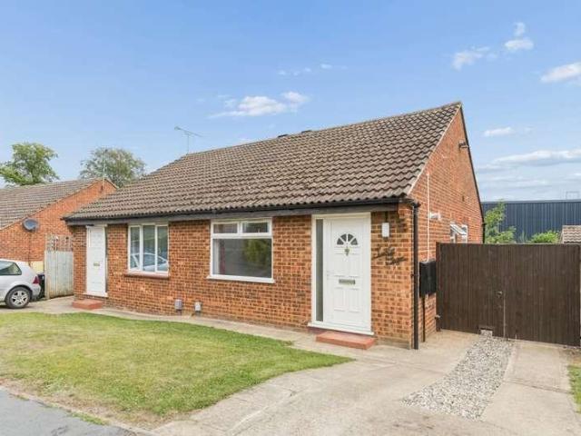 House for sale in Poets Estate, King's Walden