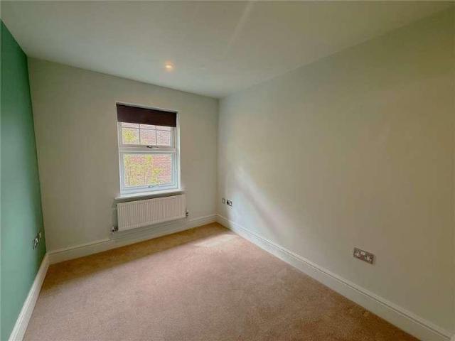 House for sale in Wrecclesham, Fole