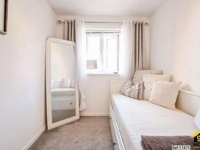 House for sale in World's End, Mid Sussex
