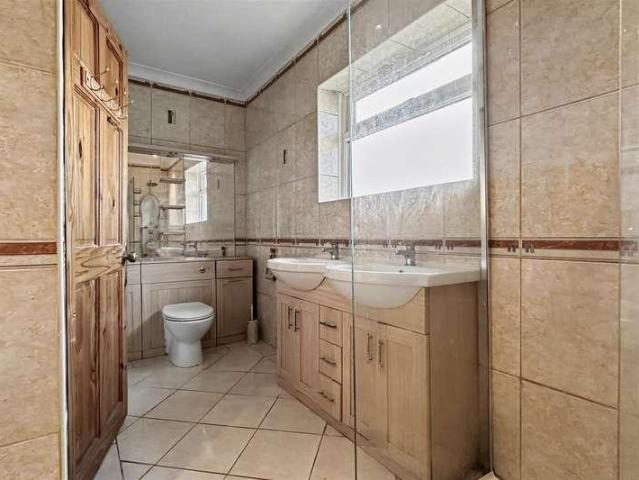 House for sale in Oakmount, Eastleigh