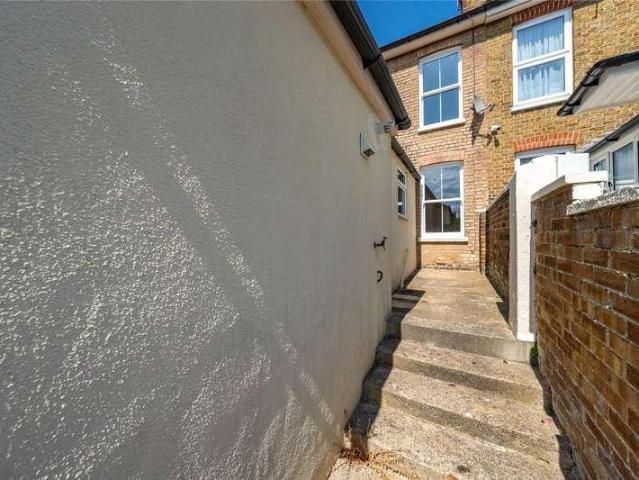 House for sale in Vinters Park, Midway