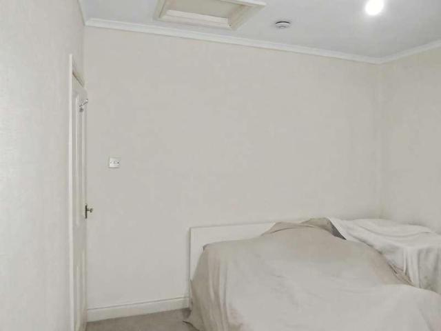 House for sale in Moorlands, Bare