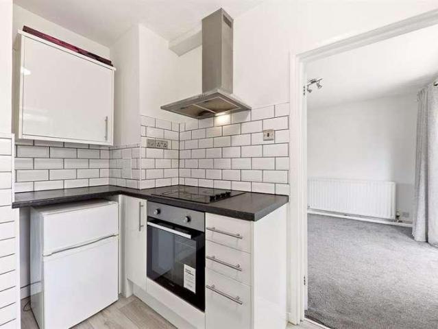 House for sale in Scholes, West Yorkshire