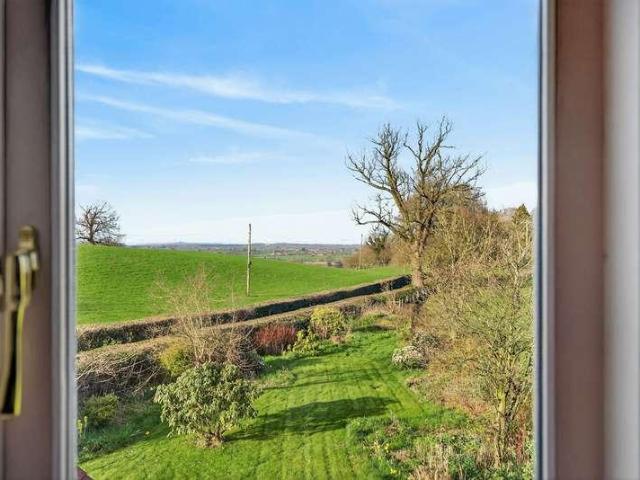 House for sale in Marbury