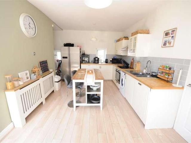 House for sale in Baildon, West Yorkshire