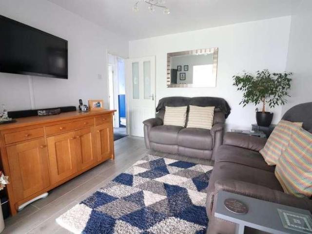 House for sale in Warden Hill, Luton