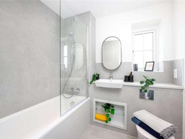 House for sale in Batchworth, Hertfordshire