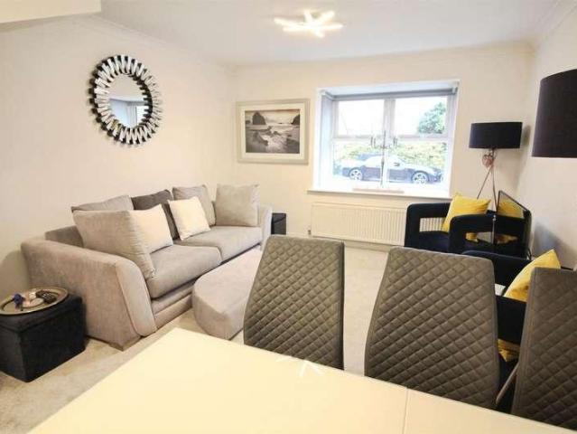 House for sale in Robin Hood, Leeds