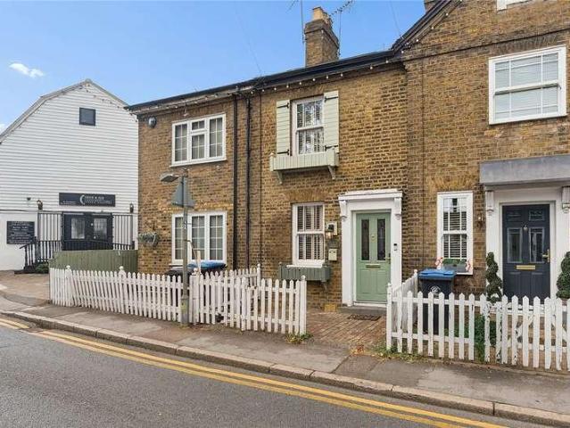 House for sale in Lambourne, Epping