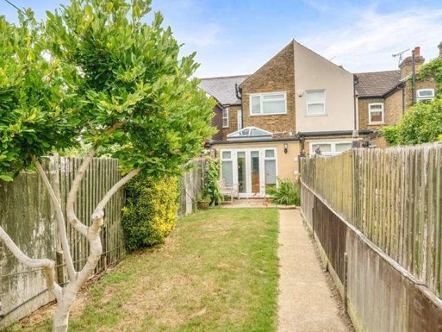 House for sale in Iver, Richings Park