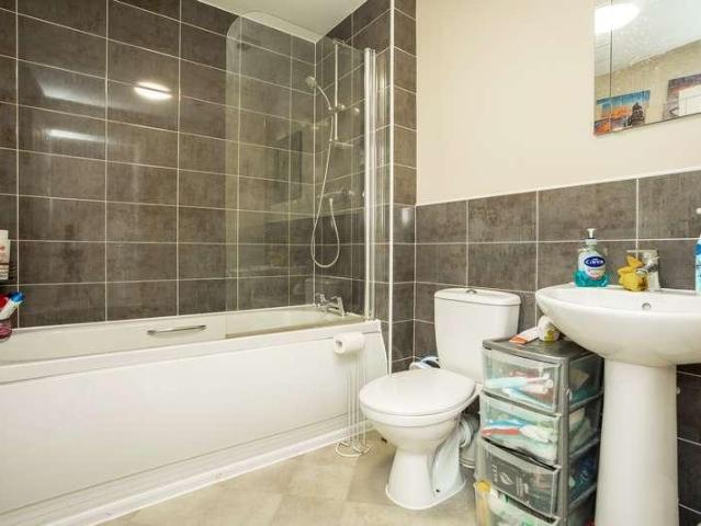 House for sale in Elmfield, Leicestershire