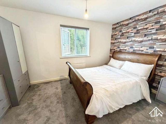 House for sale in Woodfieldside, Croespenmaen
