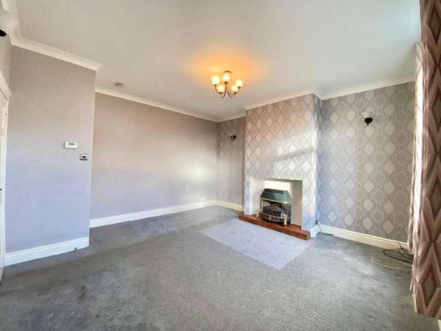 House for sale in Milnsbridge, West Yorkshire