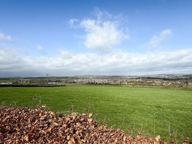 House for sale in Holme Valley, Brockholes
