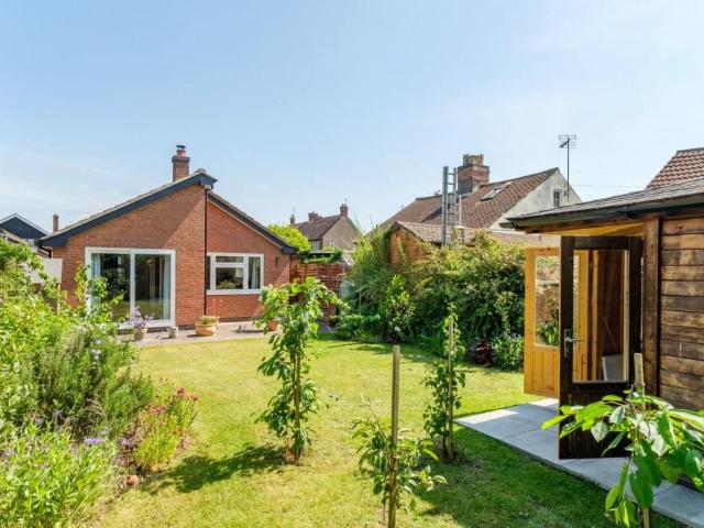 House for sale in Elmfield, Leicestershire