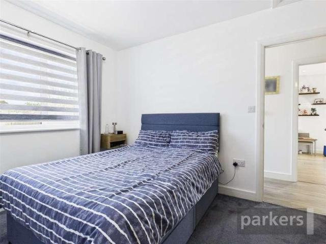 House for sale in Madley Park, Black Bourton
