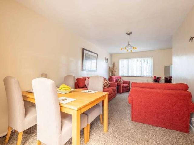 House for sale in Wexham Court, Slough