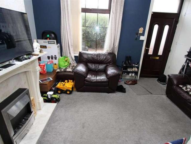 House for sale in Low Moor, West Yorkshire