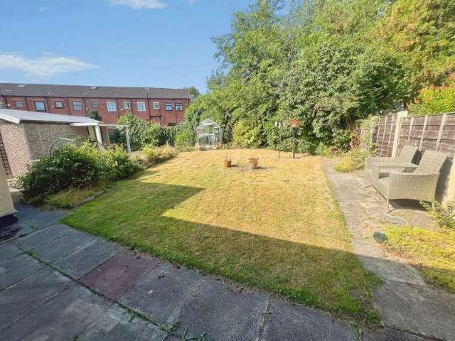 House for sale in Moses Gate, Lee Bank