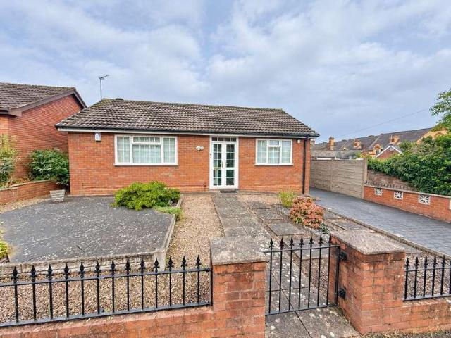 House for sale in Brierley Hill, West Midlands